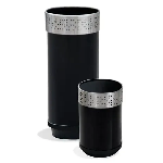 Basurero de acero inoxidable perforado con tapa de aro