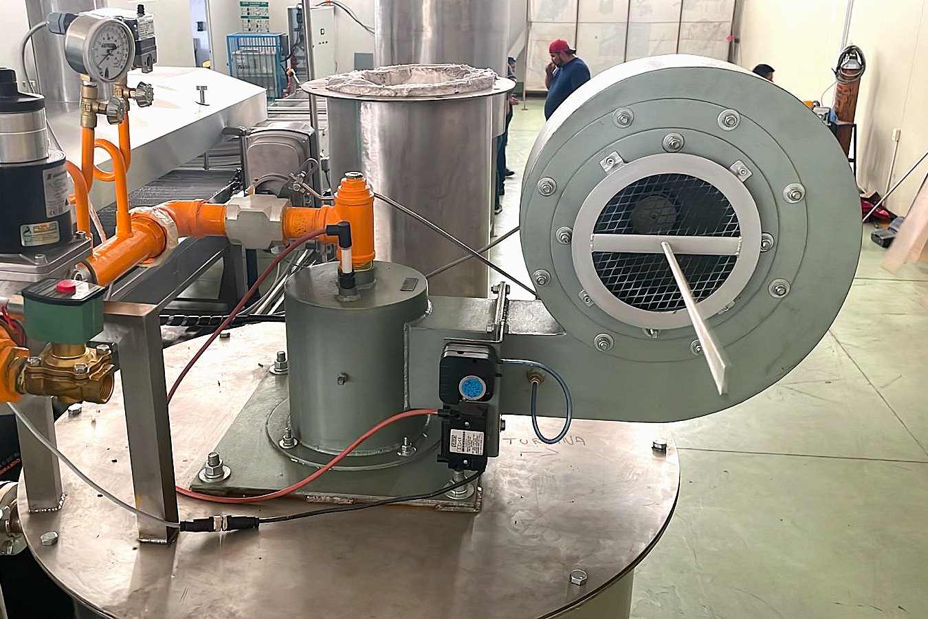 Quemador industrial con tecnología de combustión limpia