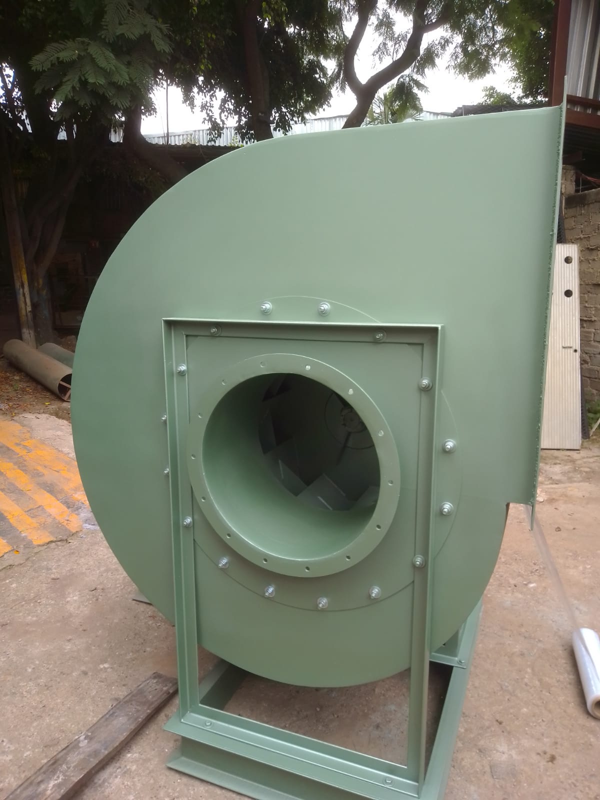 Ventilador para chimeneas e incineración de residuos industriales